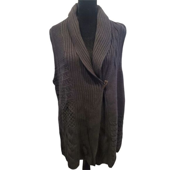 Chaps Sleeveless Sweater Vest | Black - Picture 2 of 13